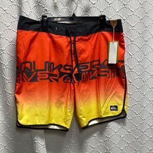 Quiksilver‎ size 38 Men's Fiery Gradient Swim Shorts surf mid length board